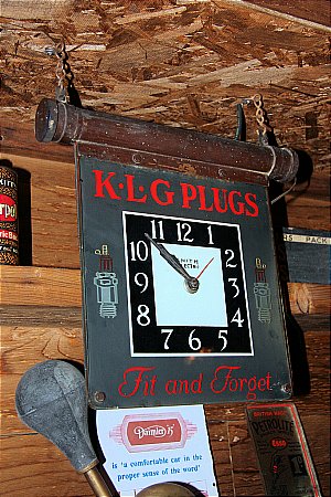 K.L.G. PLUGS CLOCK - click to enlarge